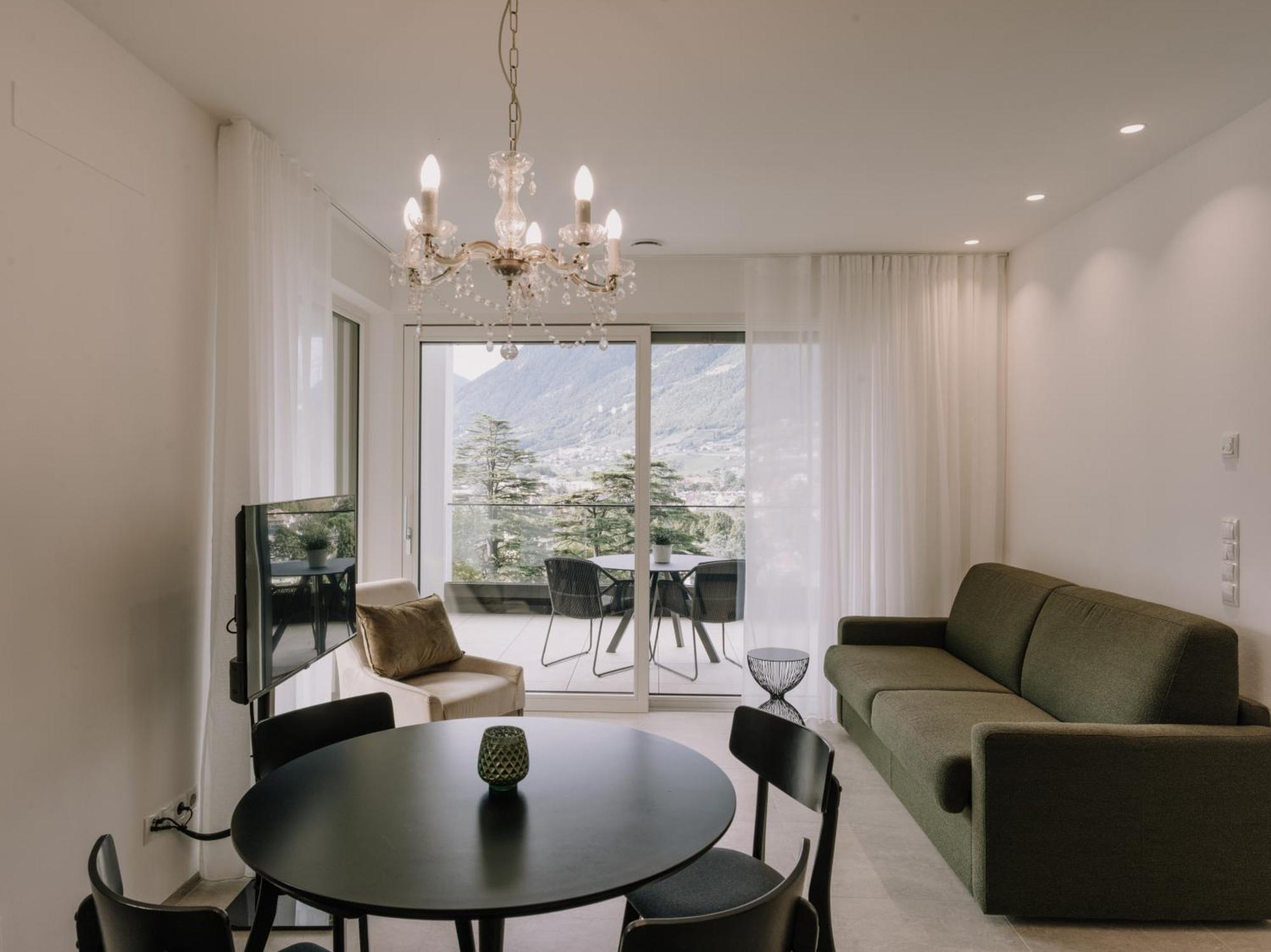 The Hills Merano Bilik gambar